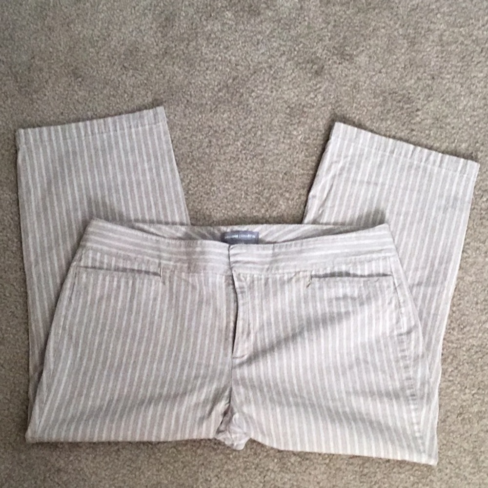 Dockers striped white and tan capris